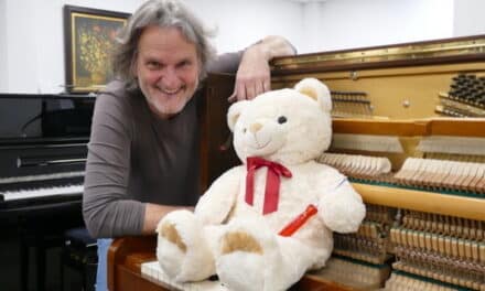 Hilfe — Piano-Bär sucht&nbsp;Namen
