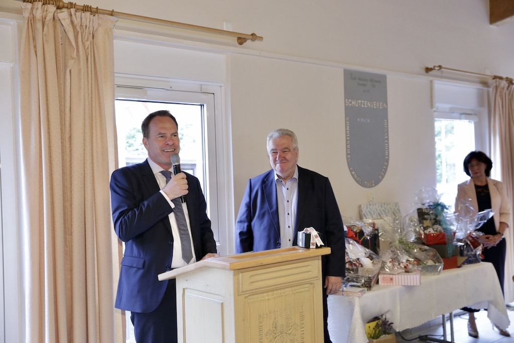 Oberbürgermeister Dr. Keller verabschiedet Peter Frymuth