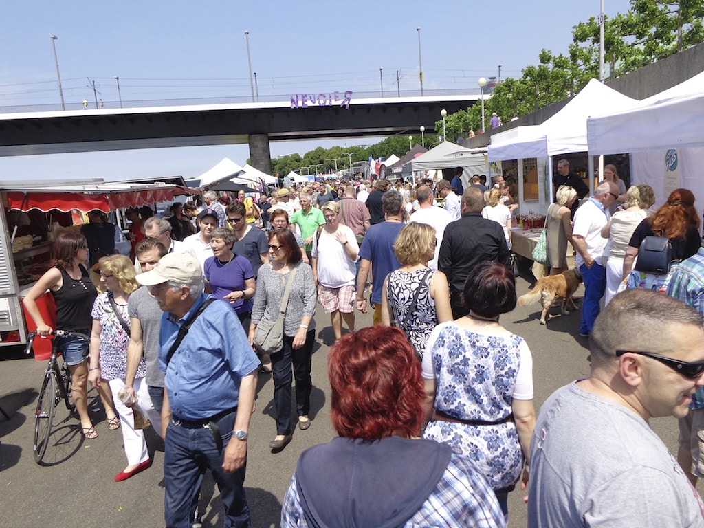 Genuss und Unterhaltung am Tonhallenufer – Der Fischmarkt lädt ein!
