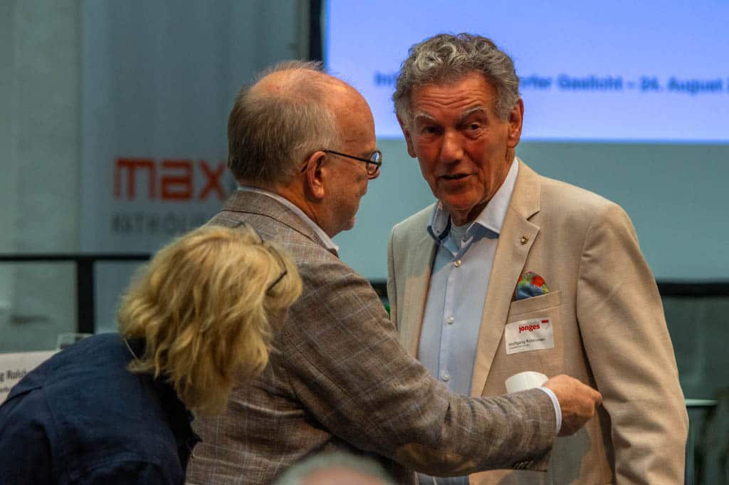 Wolfgang Rolshoven im Gespräch mit Lutz Cleffmann Foto: LB / Olaf Oidtmann Wolfgang Rolshoven im Gespräch mit Lutz Cleffmann Foto: LB / Olaf Oidtmann