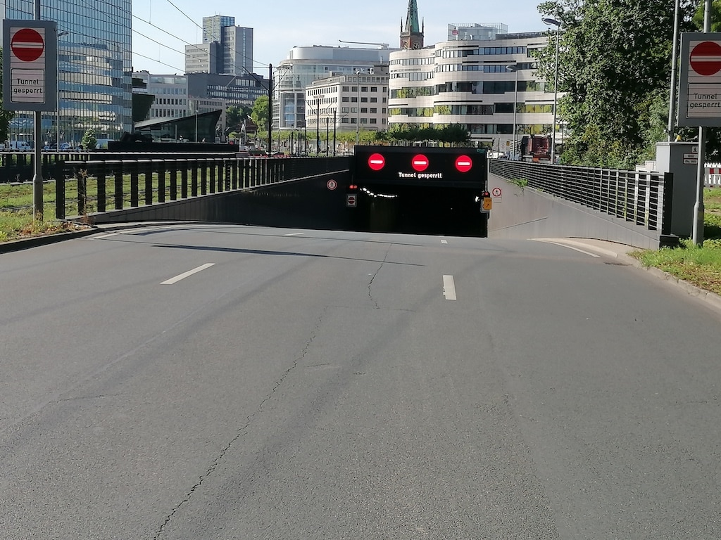 Nächtliche Verkehrseinschränkungen im Kö-Bogen-Tunnel in Fahrtrichtung Süd