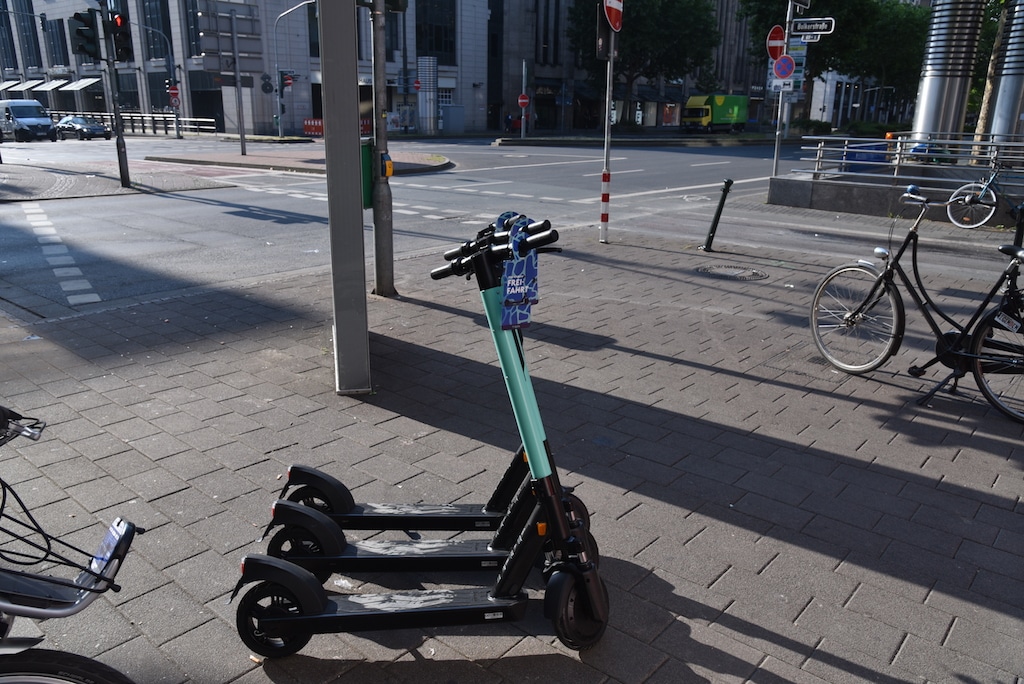 Überraschende Erkenntnis: E‑Scooter gelten als Fahrrad und benötigen ein Fahrradticket