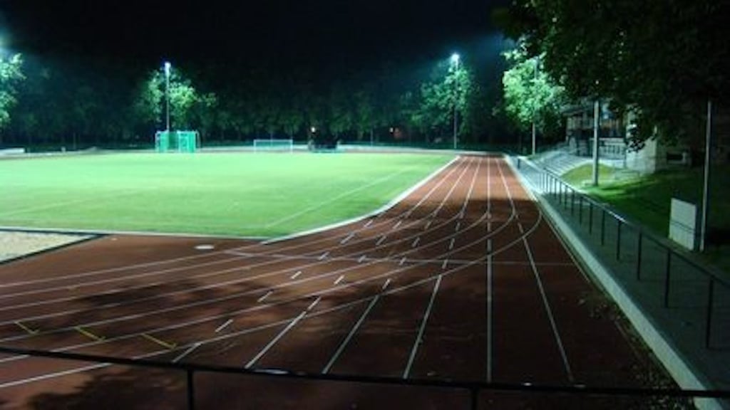 Laufen unter Flutlicht in Düsseldorf
