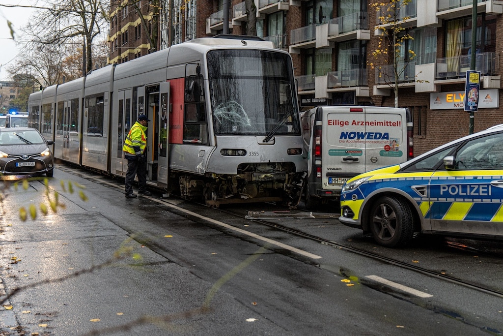 Schwerer Zusammenstoß auf der Grafenberger Allee