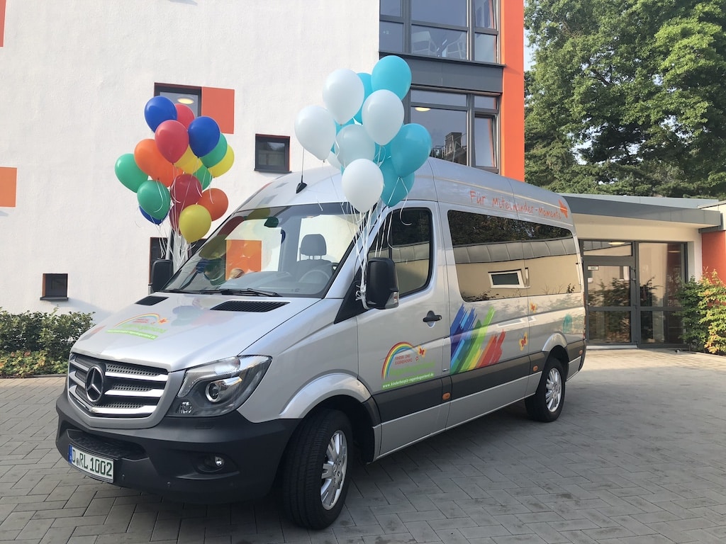 Unbekannte entwendeten Krankentransportfahrzeug des Kinder- und Jugendhospizes Düsseldorf