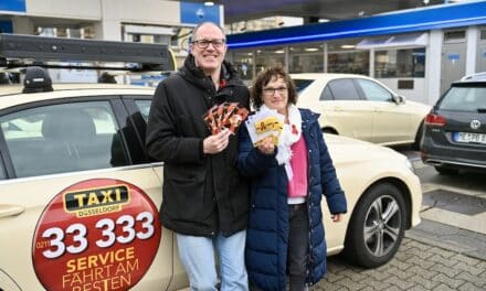 “Sicher im Karneval 2024” – Taxifahrerinnen und Taxifahrer verteilen wieder Kondome
