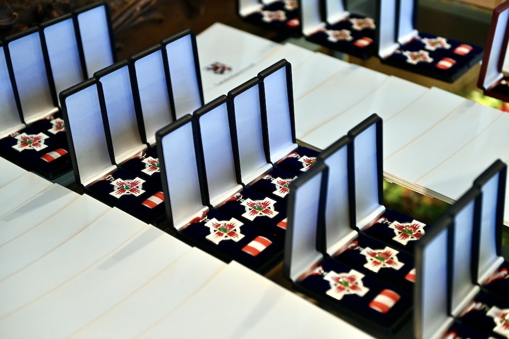 Langjährige Zugehörigkeit zur Feuerwehr gewürdigt: Ehrungen im Rathaus