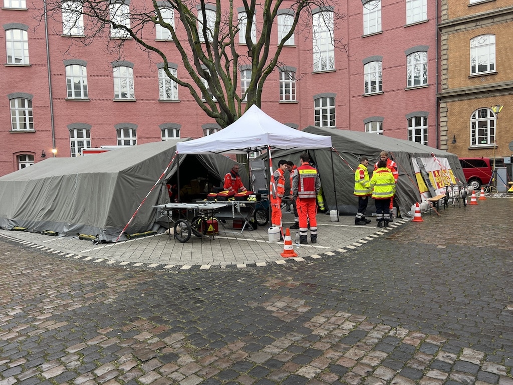 Erfolgreiche Zwischenbilanz von Feuerwehr und Ordnungsamt am Altweiber