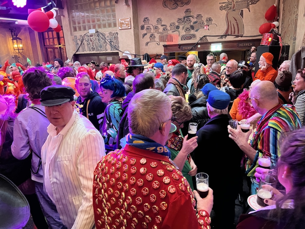 Abschlussbilanz Tulpensonntag: Ruhiger Karnevalssonntag für Feuerwehr und Rettungsdienst