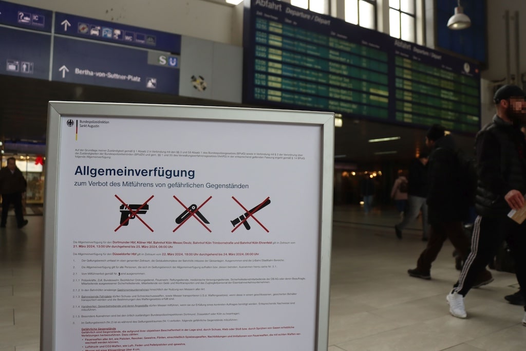 Düsseldorf Hauptbahnhof — 18-Jähriger greift Bundespolizisten an