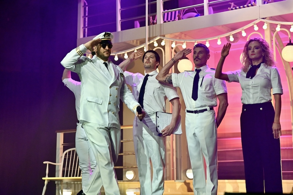 “Apollo-Traumschiff – Ab in den Süden” entführt das Publikum auf eine unvergessliche Reise