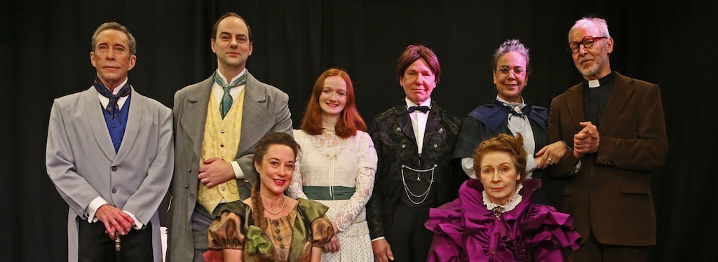 Orange Planet Theatre Group beim Endspurt im Theater Labor