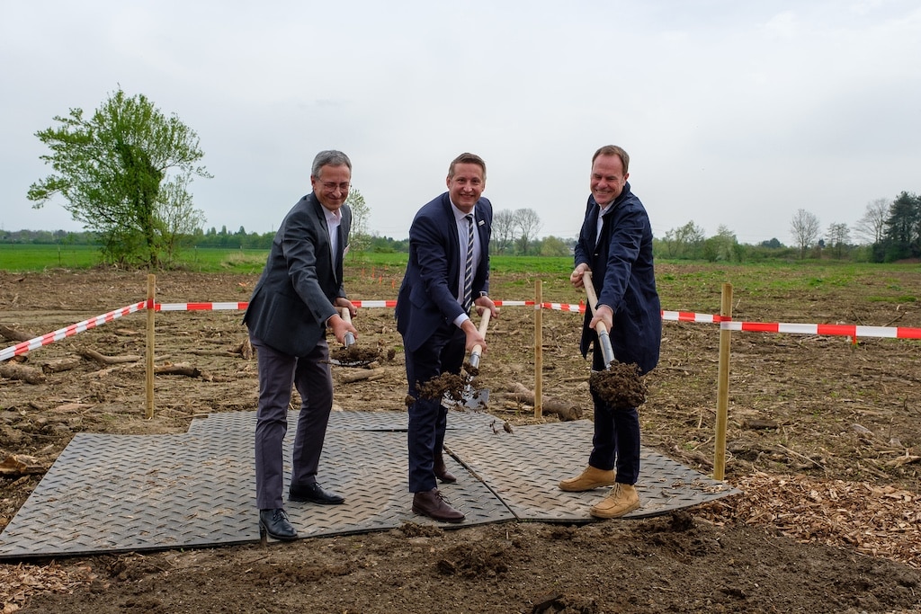 Angerausbau auf der Heltorfer Schlossallee
