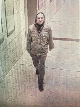 Wer kann Hinweise zu diesem Tatverdächtigen geben? Foto: Polizei Düsseldorf Wer kann Hinweise zu diesem Tatverdächtigen geben? Foto: Polizei Düsseldorf