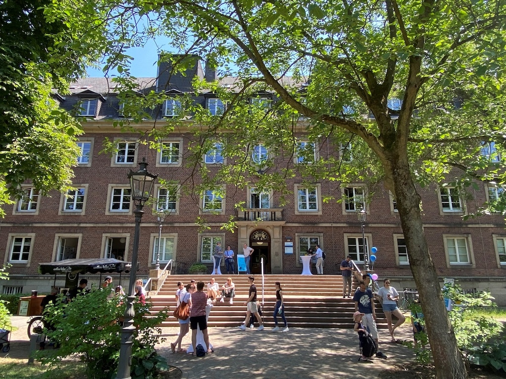 Berufe im Sozial- und Gesundheitswesen: Beste Zukunftsaussichten