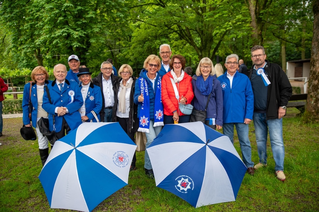 Blitzsieg bei der Blau-Weiss Fuchsjagd: Walter Schmitz triumphiert erneut