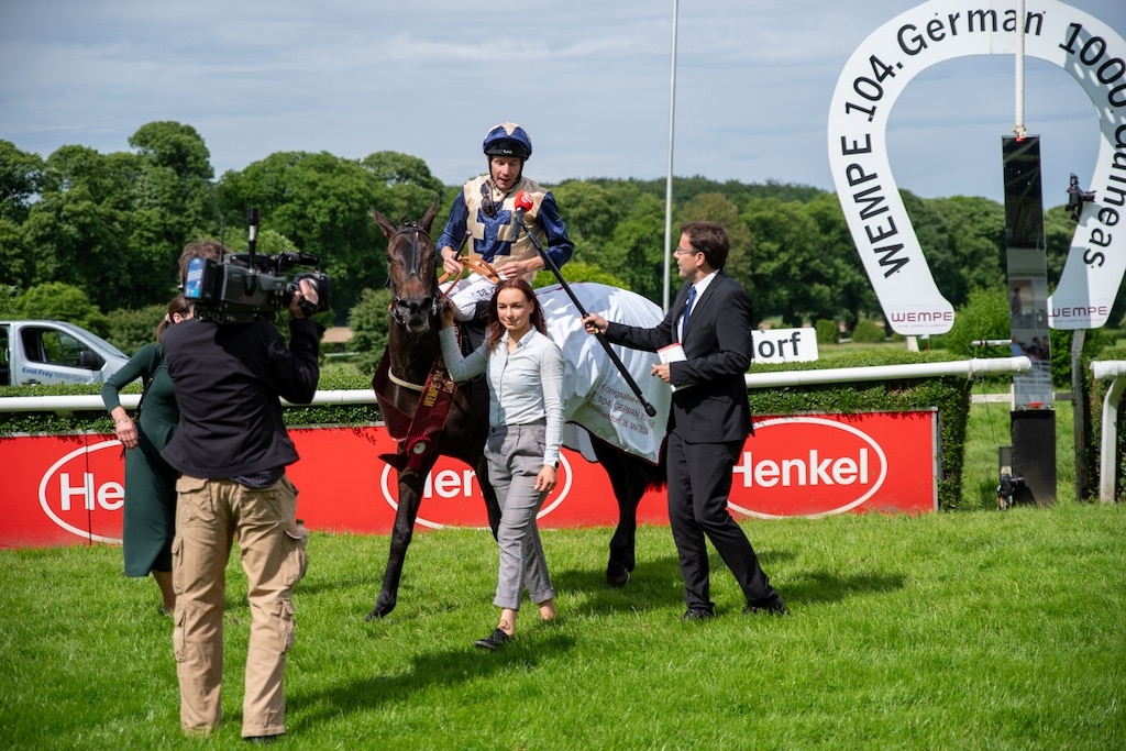 Englische Stute Darnation gewinnt die WEMPE 104. German 1.000 Guineas