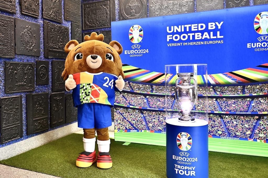 Digitalkampagnen, mobile Tourist-Infos und DüsseldorfFanCard: Besucherservice zur UEFA EURO 2024