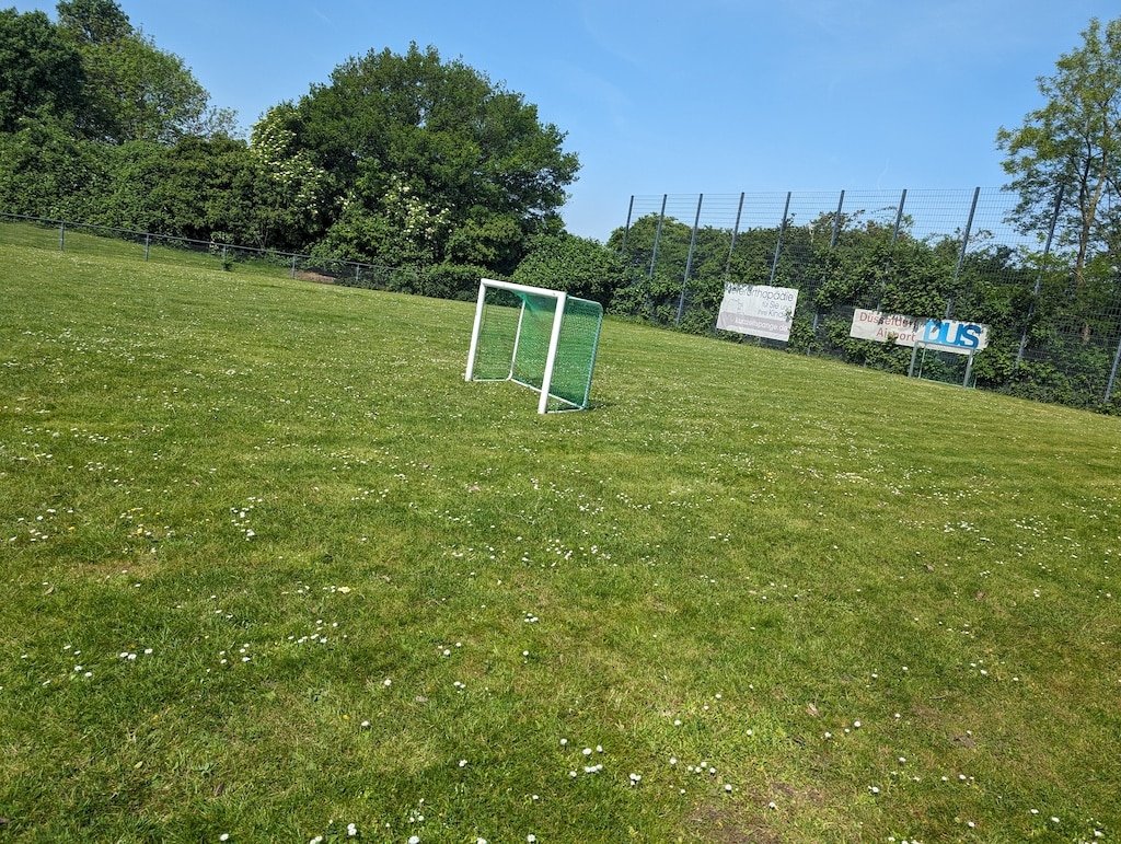 Neuer Kunstrasenplatz für Lohausen