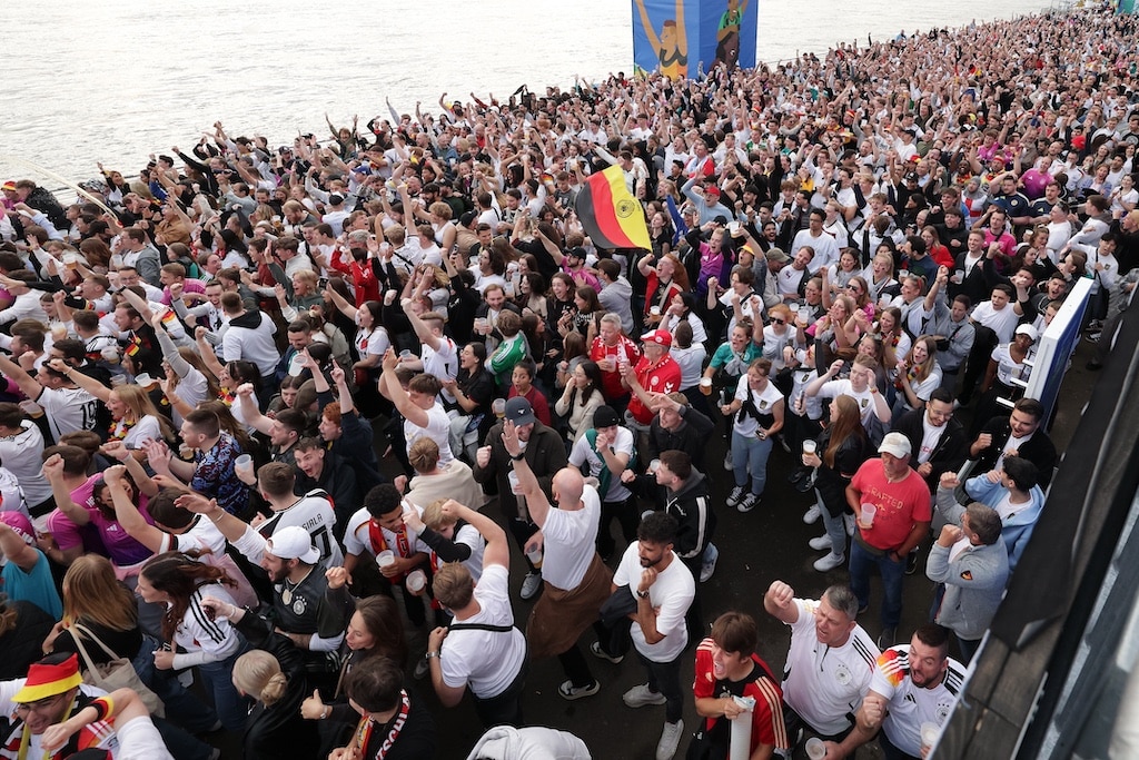 Rund 16.000 Zuschauer in der Fan Zone Burgplatz und beim Public Viewing