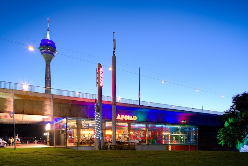 Willkommen im Crazy Candyland: Roncalli’s Apollo Varieté lockt mit neuer Show ins zuckersüße Wunderland