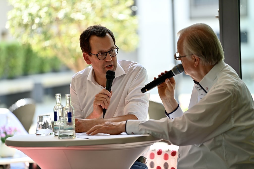 Gesundheitsvorsorge im Fokus: Ein Blick hinter die Kulissen des 15. Kaffee-Klatsches im Mutter Ey Kunst-Kaffee