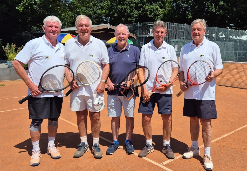 Nach Saison ohne Niederlage — Tennis-Senioren des ATC jetzt in Niederrheinliga