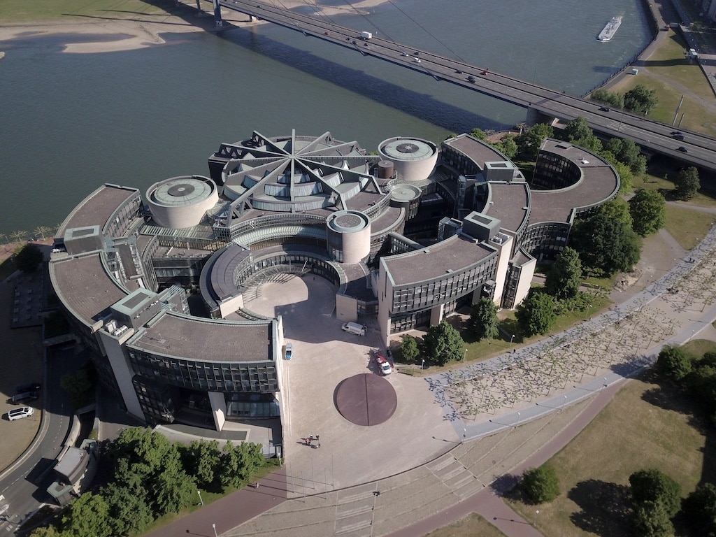 „Heimspiel im Parlament“: Landtag öffnet am Wochenende für Fans und lädt zum Kickern ein