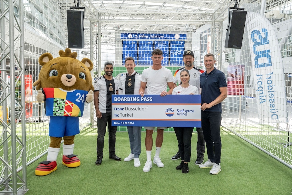 100 Volltreffer und ein Golden Goal: Erfolgreiches Torwandschießen am Düsseldorfer Airport