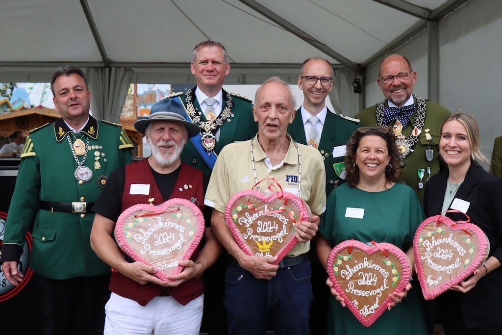 Mitte der neue Pressekönig Wolfgang Frings Mitte der neue Pressekönig Wolfgang Frings