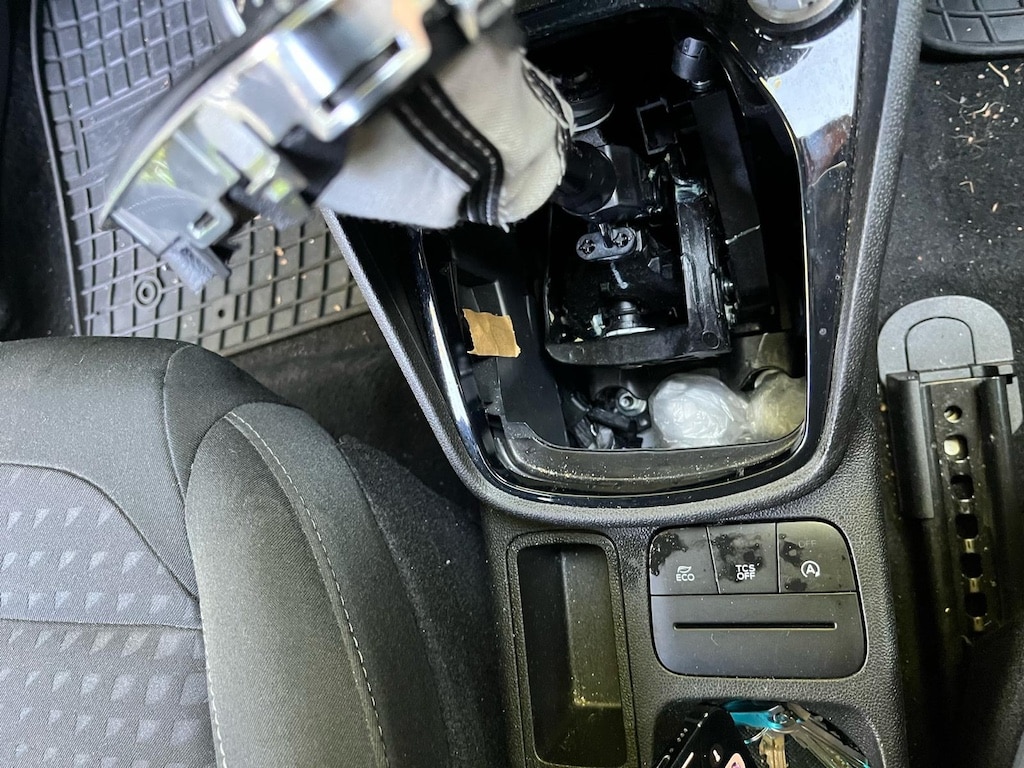 Bilk: Einsatztrupp PRIOS stellt Drogendealer — Diensthund findet 59 Tüten Kokain im Pkw — 23-Jähriger festgenommen und dem Haftrichter vorgeführt