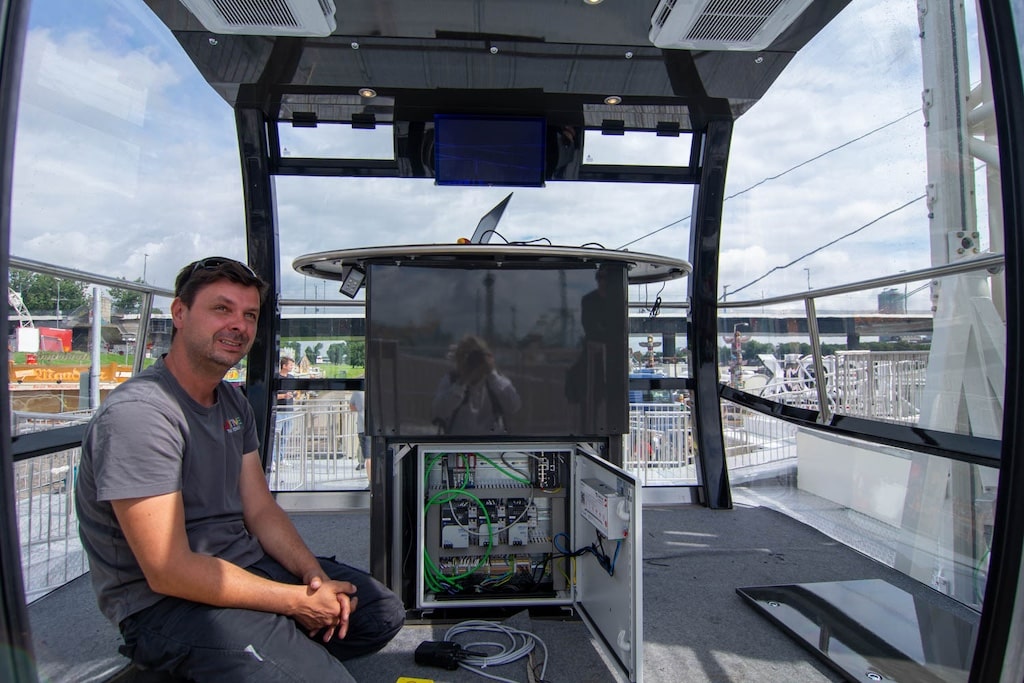 Aufbau Rheinkirmes 2024 Foto: LB / Olaf Oidtmann