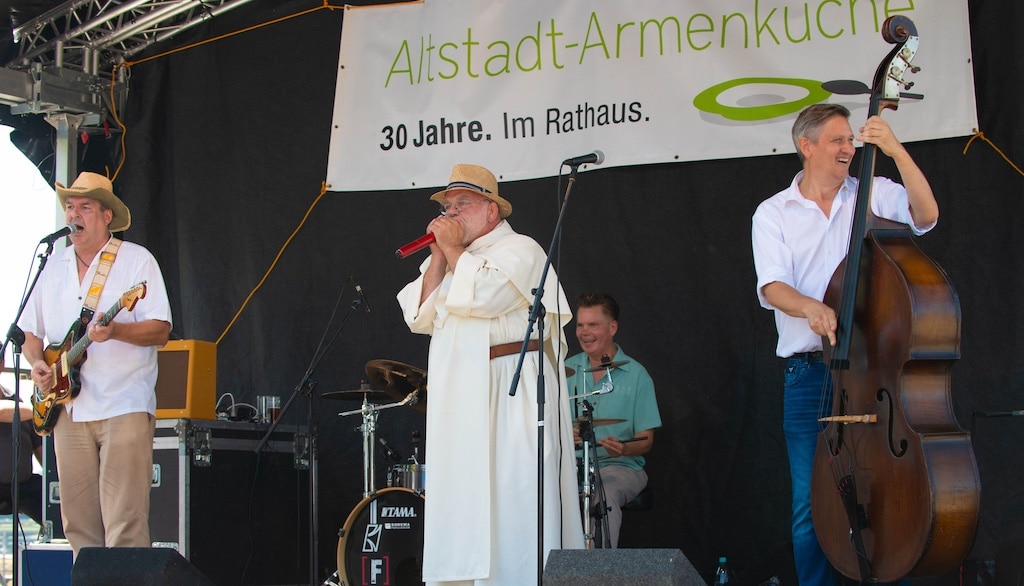 32. Geburtstag der Altstadt-Armenküche: Ein Fest für alle auf dem Burgplatz