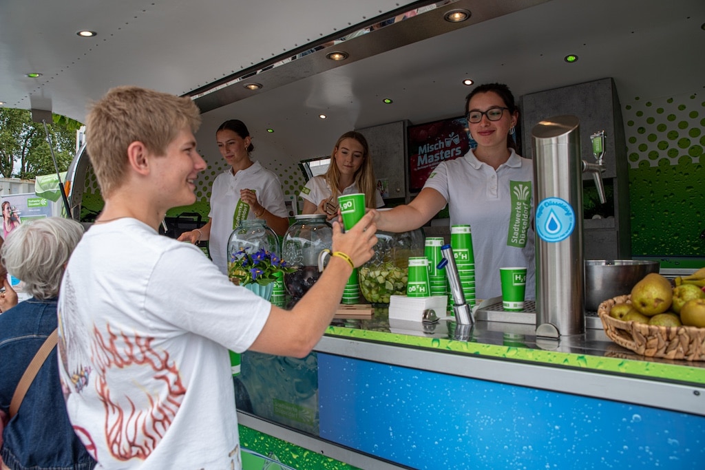Trinkwasser-Lounge der Stadtwerke Düsseldorf am Kö-Bogen Foto LB / Olaf Oidtmann