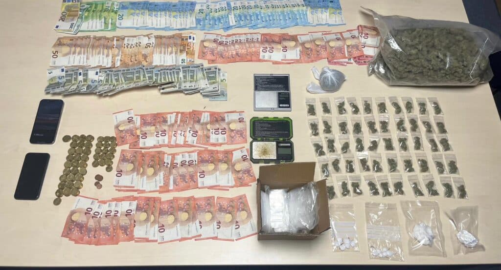Erneuter Erfolg des ET “PRIOS” — Cannabis , Kokain und 6.076 Euro sichergestellt