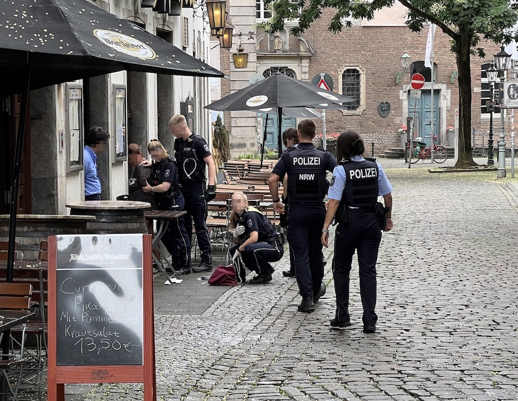 Altstadt — Versuchter Raub im Geschäft