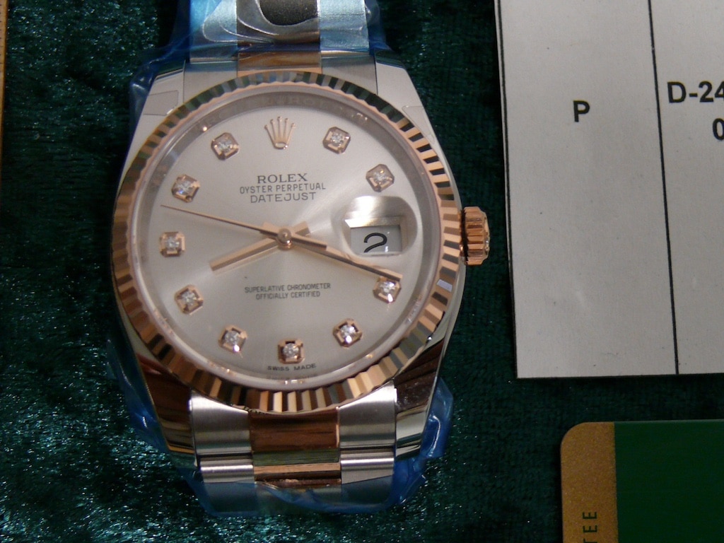 Zoll bringt Luxusuhren unter den Hammer