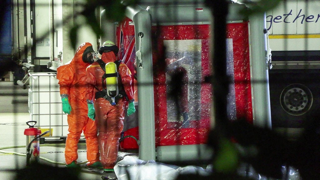 Gefahrguteinsatz in Düsseldorf: Feuerwehr im Großeinsatz