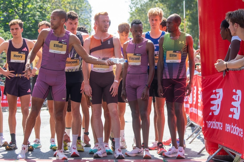 Elliot Giles bricht Weltrekord bei New Balance KÖ MEILE auf der Düsseldorfer Königsallee