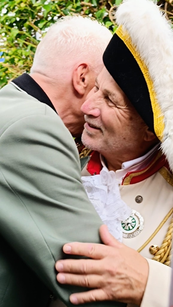 Martin Schilling hat den Vogel abgeschossen Foto: Gisela Wiemer Martin Schilling hat den Vogel abgeschossen Foto: Gisela Wiemer