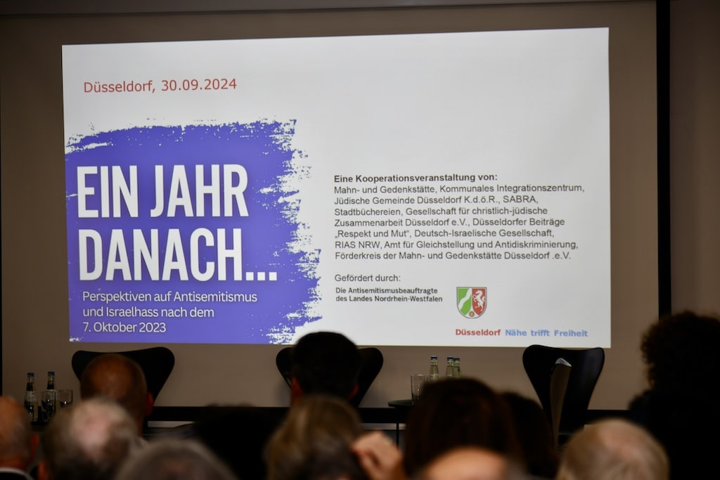 Großer Zulauf bei Gedenkveranstaltung zum Jahrestag des Terrorangriffs auf Israel