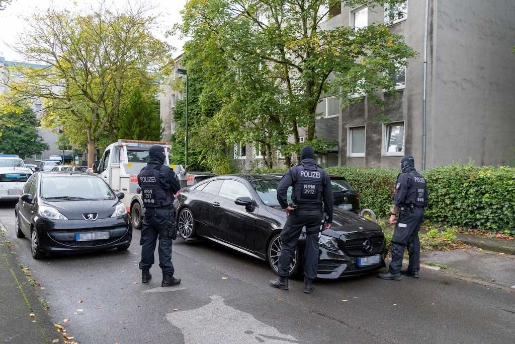 Düsseldorf: Islamistischer Prediger wegen Spendenbetrugs in Haft