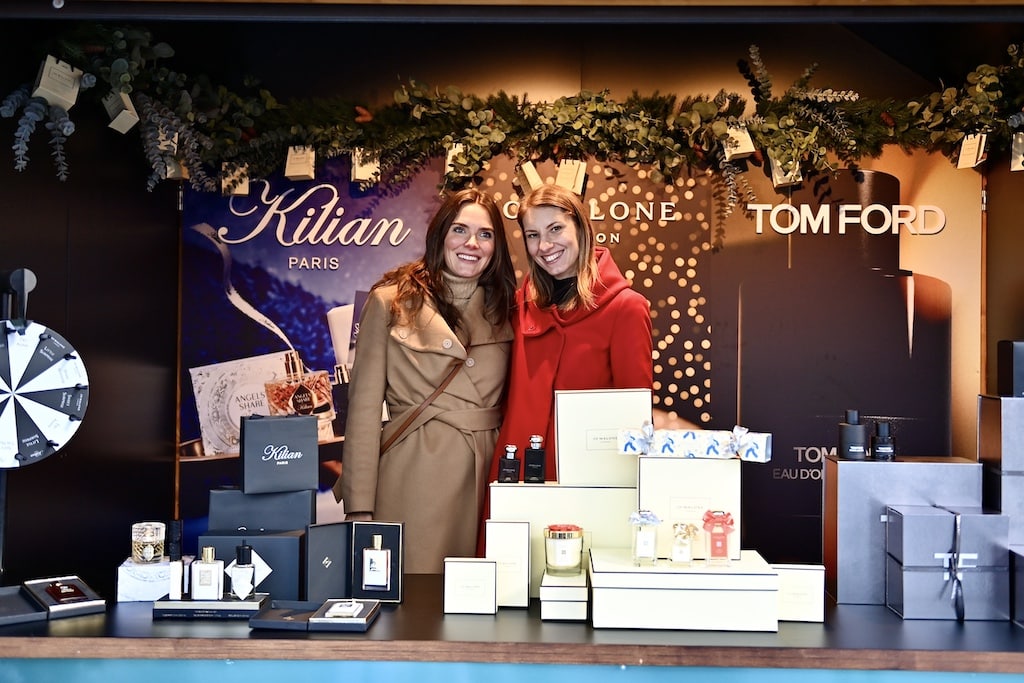 DOUGLAS XMAS Hütte am Joachim-Erwin-Platz: Luxus trifft Erlebnis Selina Hasbach (Senior PR & Event Manager), Charlotte Rizza (Head of Media, PR & Events). © Lokalbüro DOUGLAS XMAS Hütte am Joachim-Erwin-Platz: Luxus trifft Erlebnis Selina Hasbach (Senior PR & Event Manager), Charlotte Rizza (Head of Media, PR & Events). © Lokalbüro