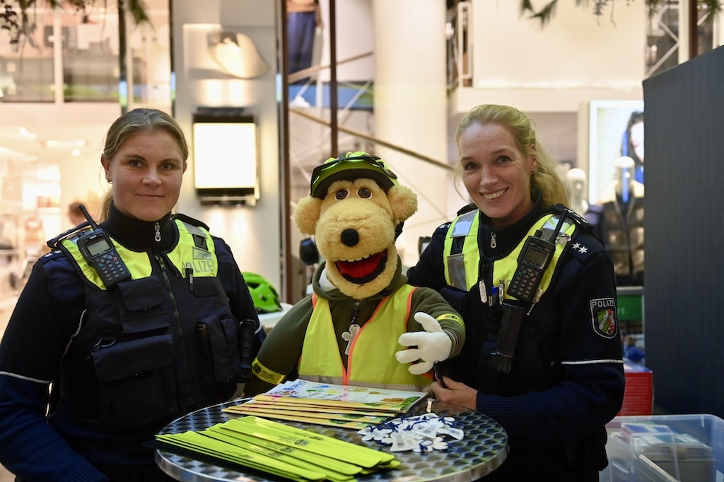 Aktion in den Schadow-Arkaden: Sicherheit durch Sichtbarkeit