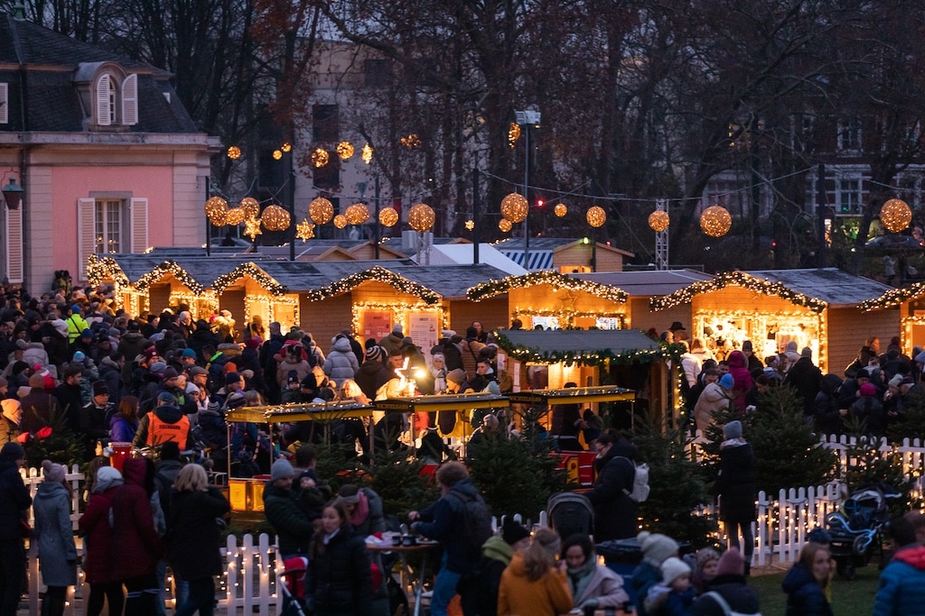 Besinnliche Weihnachtszeit auf dem Schlossvorplatz