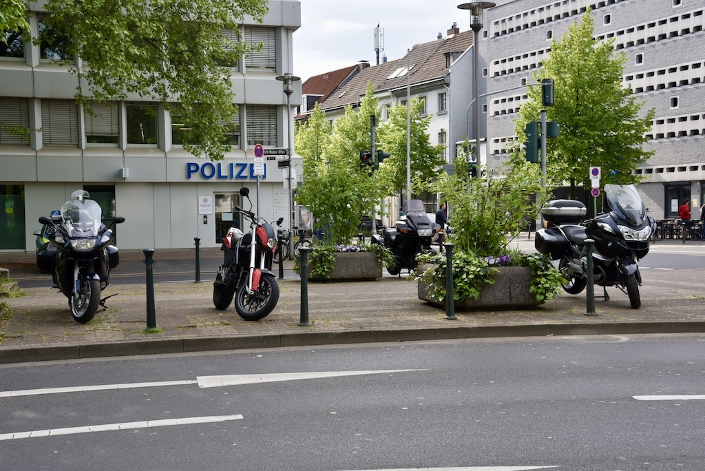 Altstadtwunder: Wie Videobeobachtung ein verlorenes Mädchen mit ihrer Oma vereinte