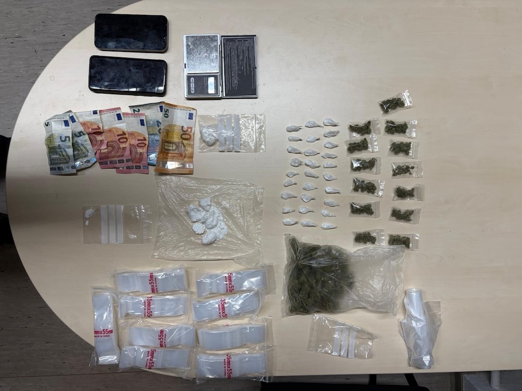 Erfolg gegen Straßendealer: Polizei nimmt zwei Tatverdächtige fest