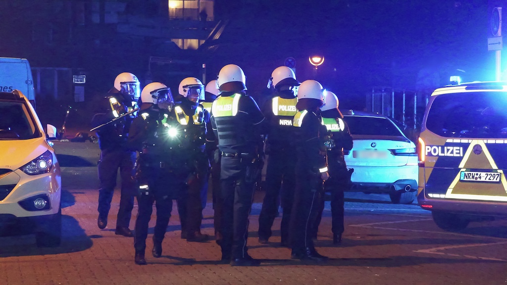 Jahreswechsel 2024/2025 in Düsseldorf: Vorläufige Silvesterbilanz der Polizei Hohe Einsatzintensität in der Altstadt und den Stadtteilen – Bislang keine schweren Straftaten angezeigt