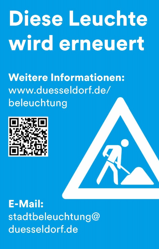 An den Gasleuchten, die umgerüstet werden, weisen blaue Aufkleber per QR-Code auf weitere Informationen und Hintergründe zur Umrüstung und auf Ansprechpartner hin,(c)Landeshauptstadt Düsseldorf, Amt für Verkehrsmanagement An den Gasleuchten, die umgerüstet werden, weisen blaue Aufkleber per QR-Code auf weitere Informationen und Hintergründe zur Umrüstung und auf Ansprechpartner hin,(c)Landeshauptstadt Düsseldorf, Amt für Verkehrsmanagement