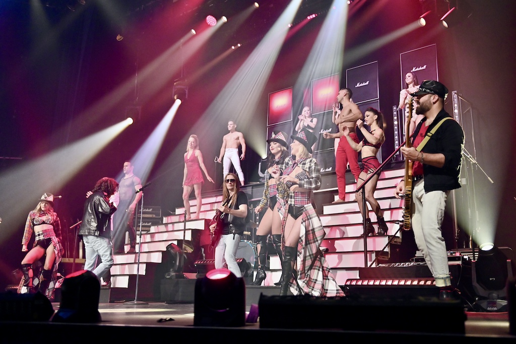 „Manhattan Madness“: Roncalli’s Apollo Varieté bringt den Rock der 70er zurück